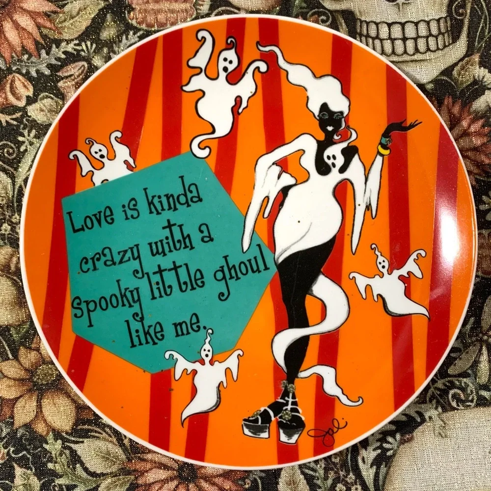 American Atelier Delish “Chillin With My Ghoul Friends” decorative plates (3)